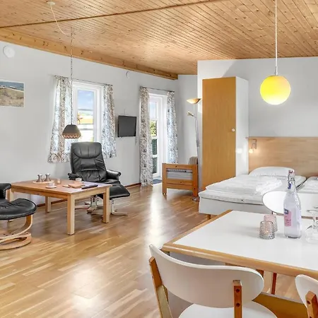 Appartamento In With Kitchen *